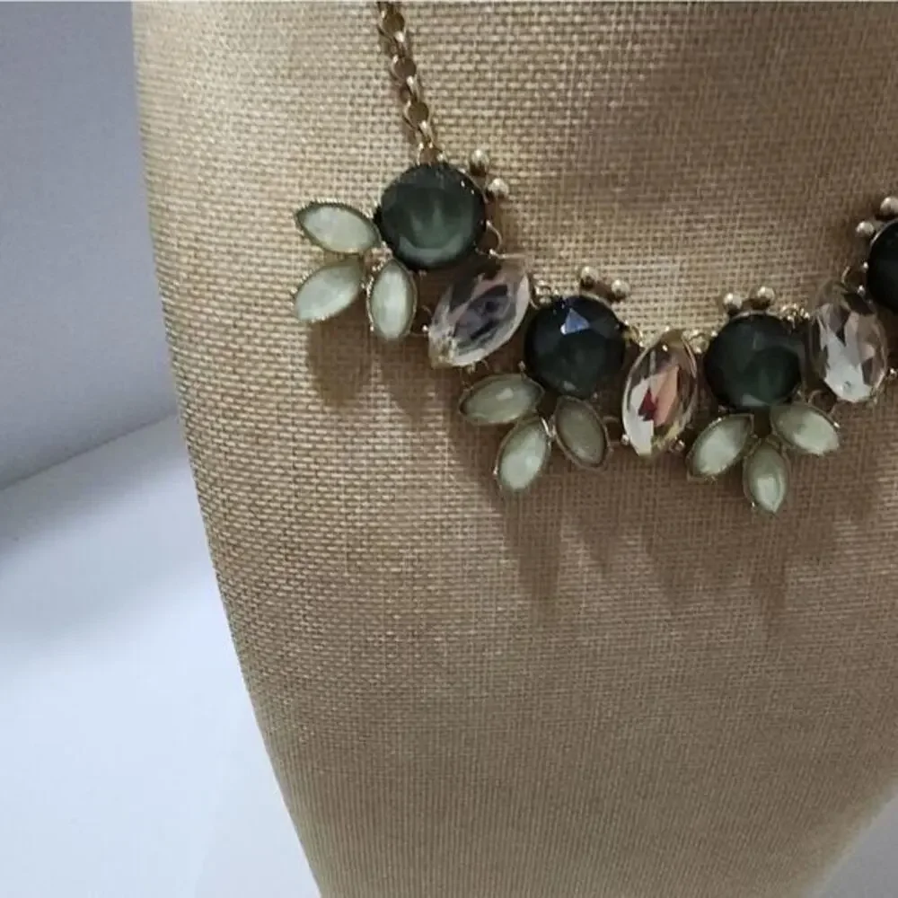 Treska Floral jeweled green &‎ gold statement necklace